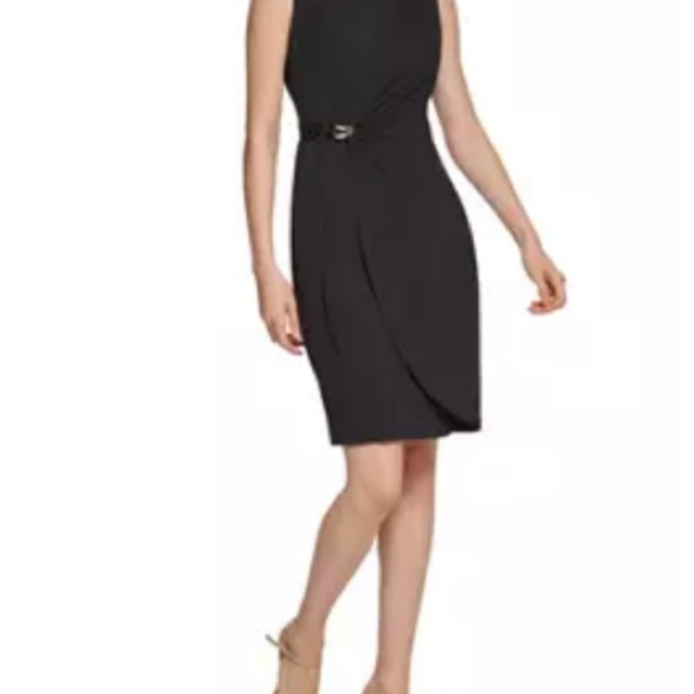 Black Sleeveless Dress Perfect for Office